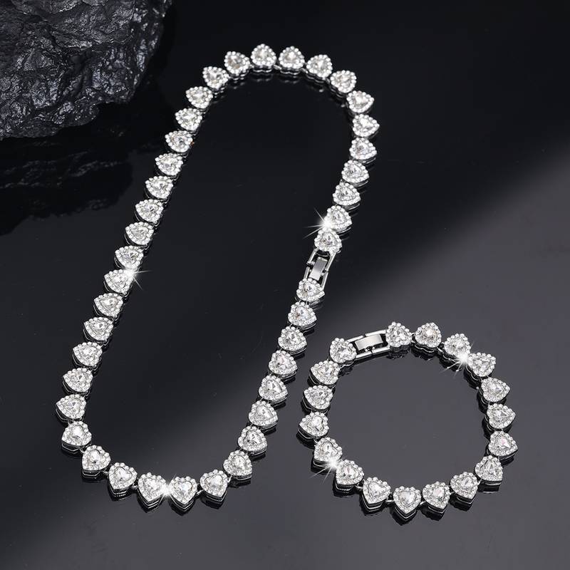 2pcs Set Heart Shaped Cuban Chain Necklace Set for &,Hip Hop Style Choker Set,Luxurious Jewelry Set for Valentine's Day Gifts, Birthday,Everyday & Party Wear, for Teenager